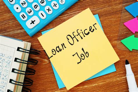 How to become a Loans Officer .